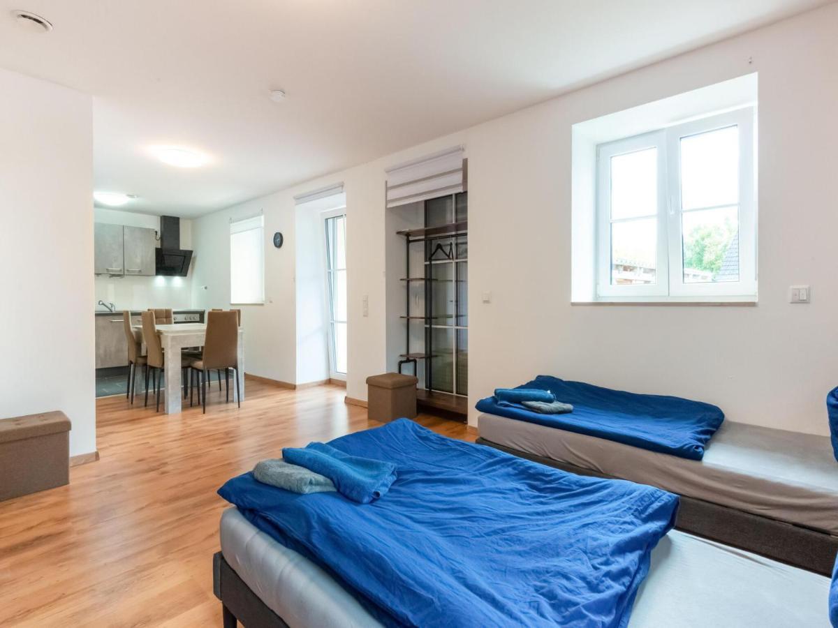 Apartment With Terrace In An Ideal Location Haunsheim Dış mekan fotoğraf